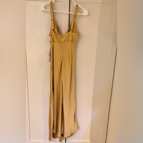 Beautiful satin midi slip dress - Picture 2 of 3